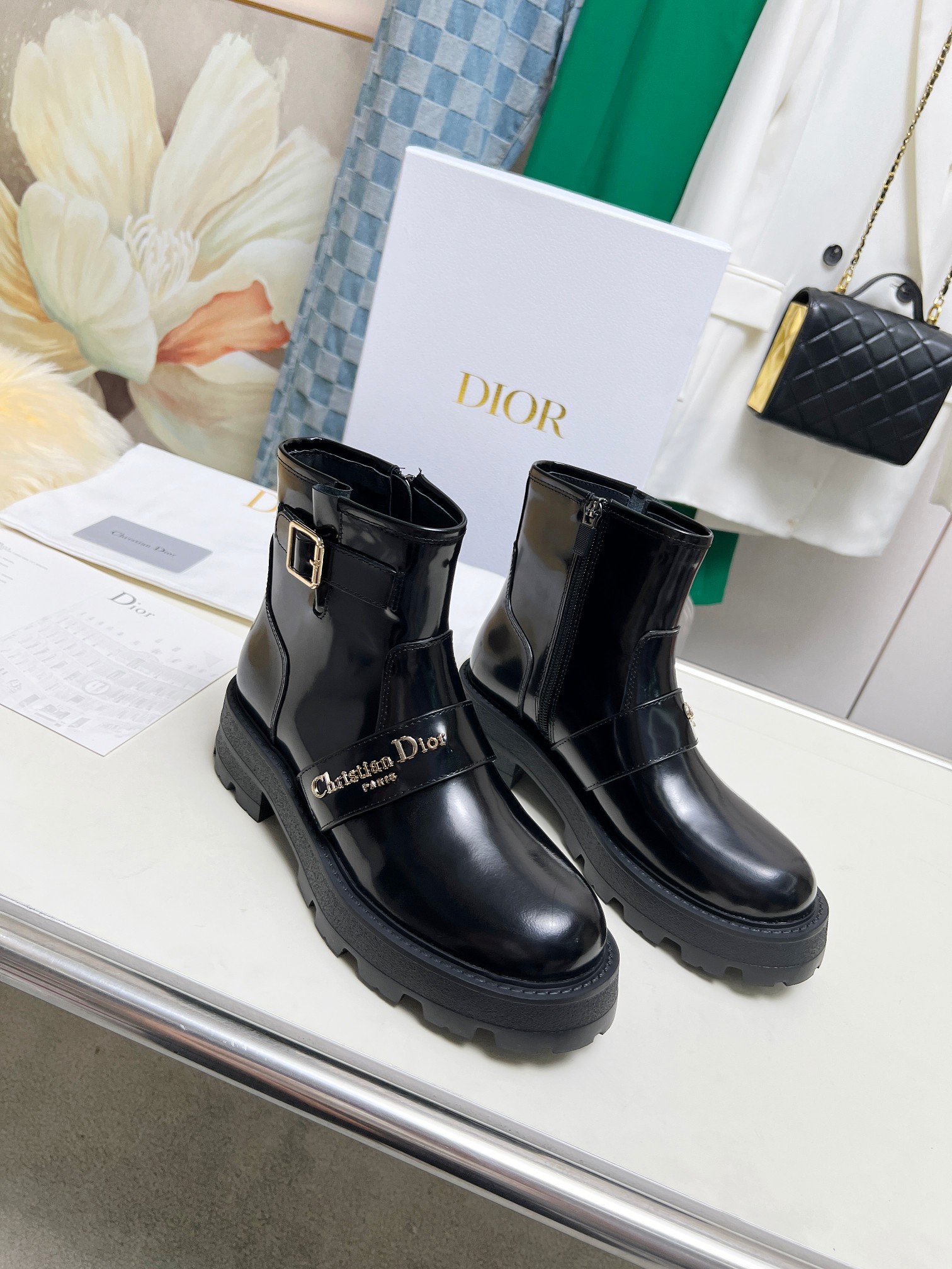 Dior Fall/Winter British-inspired brogue platform Martin boots - cnluxepick