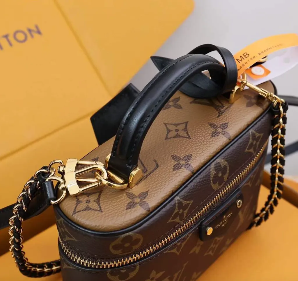 LV BAG Vanity Chain Pouch