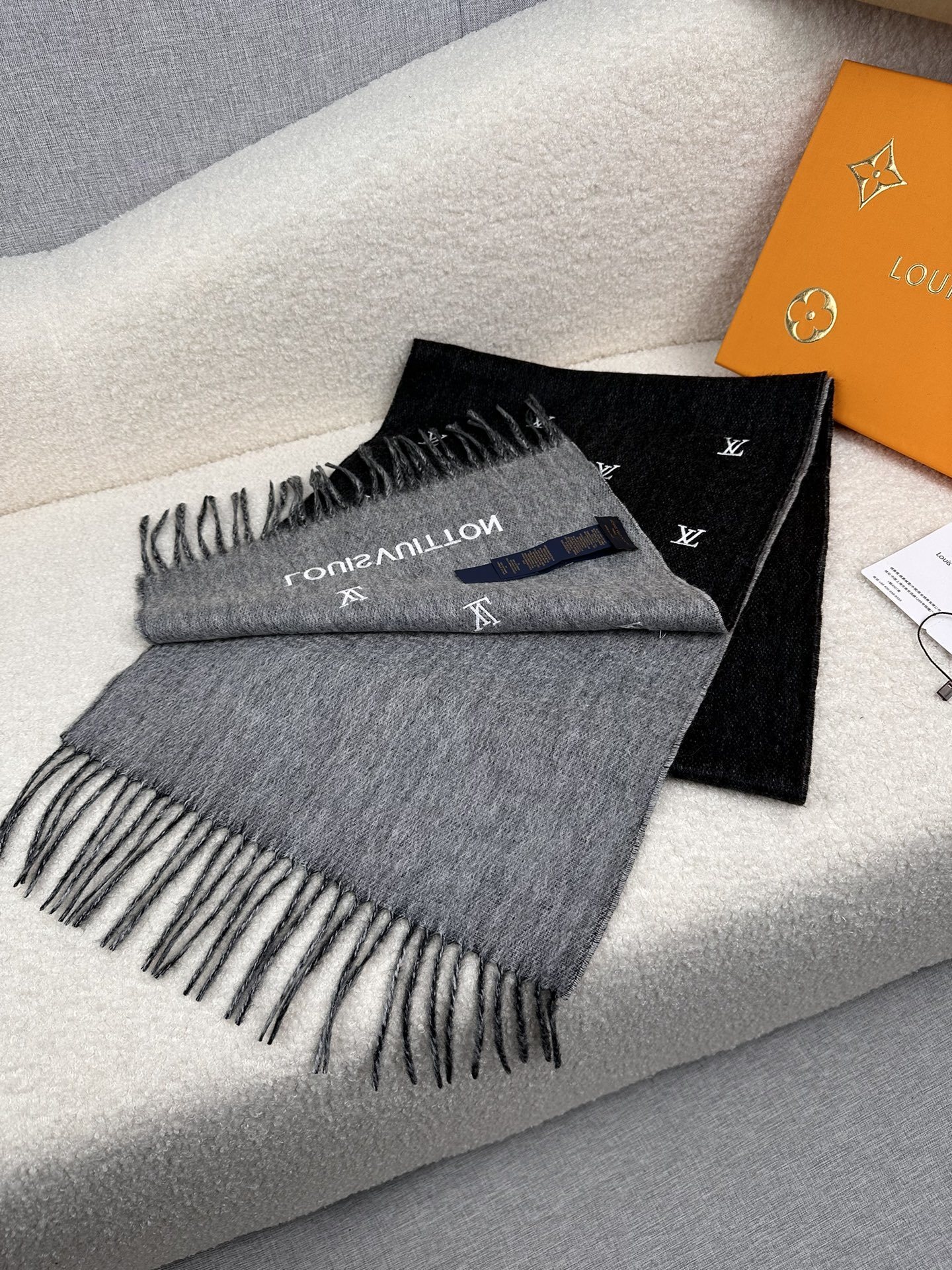 Louis Vuitton Monogram Black Pattern Scarf For Women 180cm