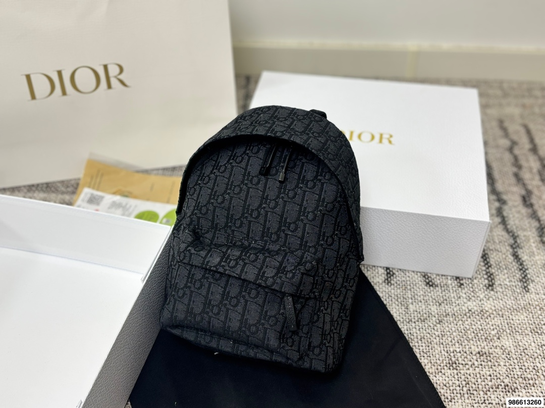 Dior classic solid color backpack - cnluxepick