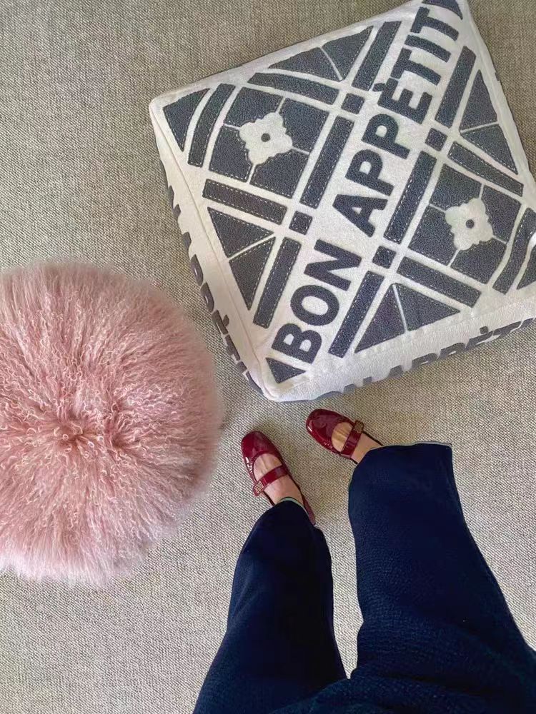 CH032 - Bon Appetit Pouf