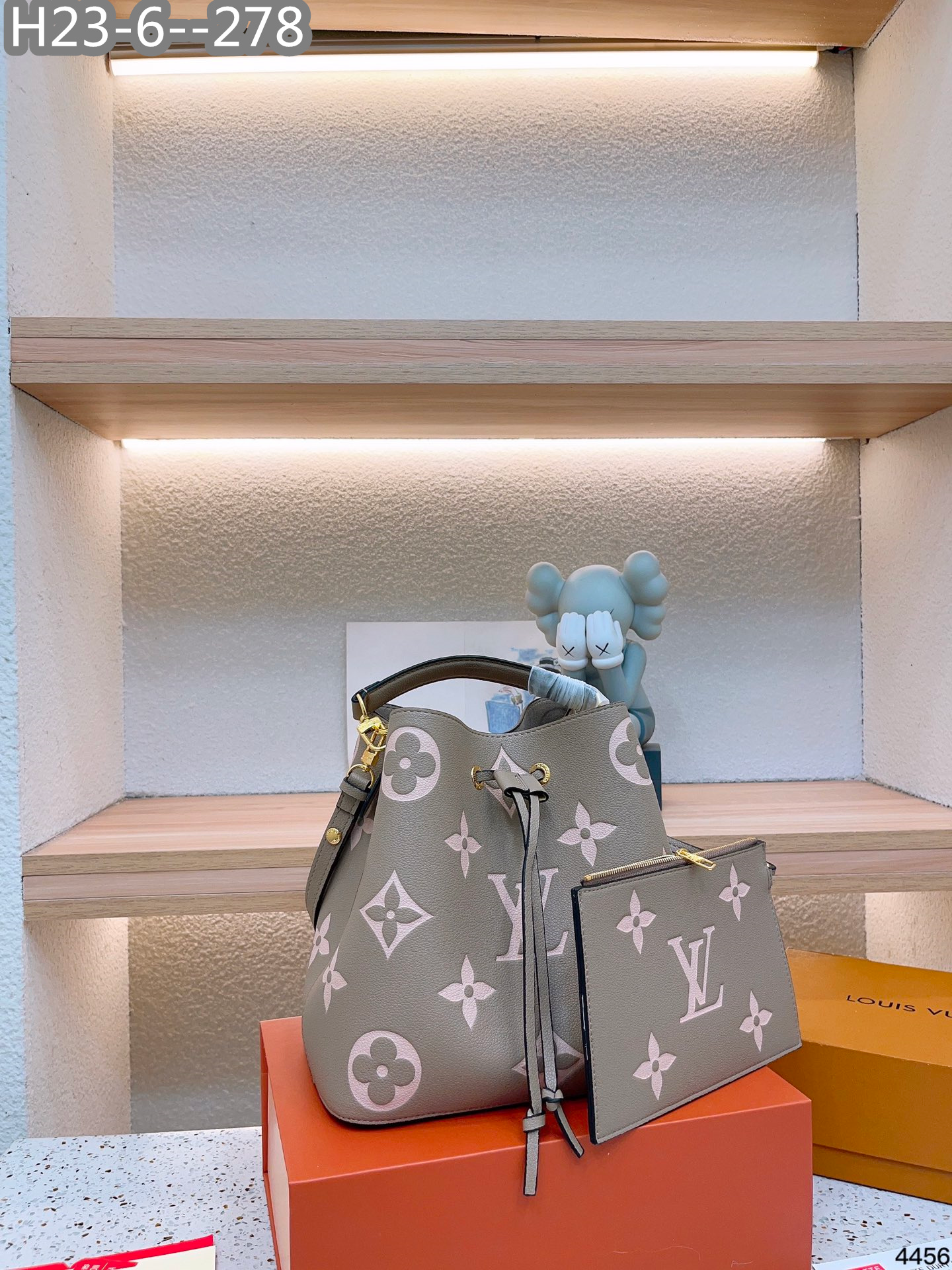 Louis Vuitton N Ono  Mm Gray 25Cm
