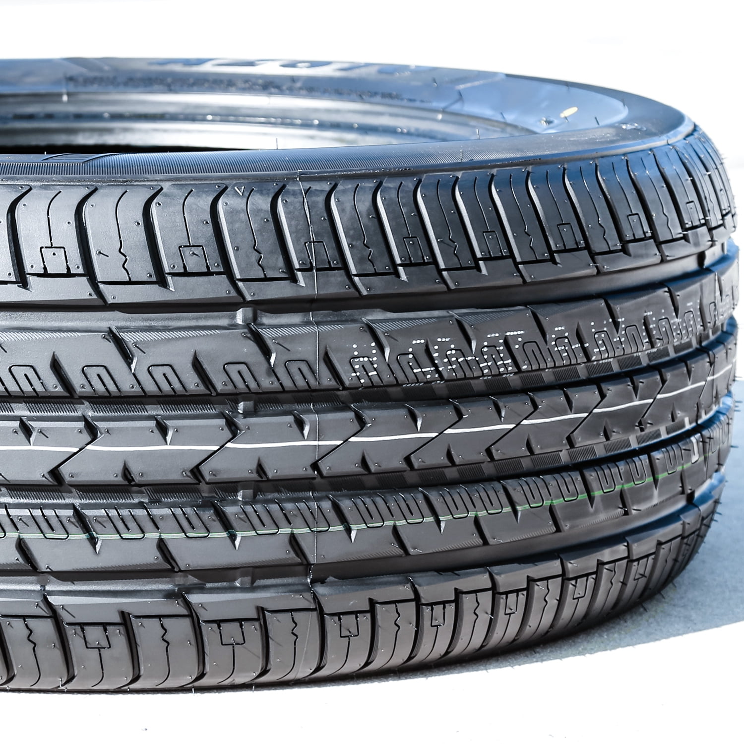 Set of 4 (quad) 265/50R20 112V XL full season tires suitable for: 2014-15 Jeep Grand Cherokee Summit, 2019-20 Jeep Grand Cherokee Limited X