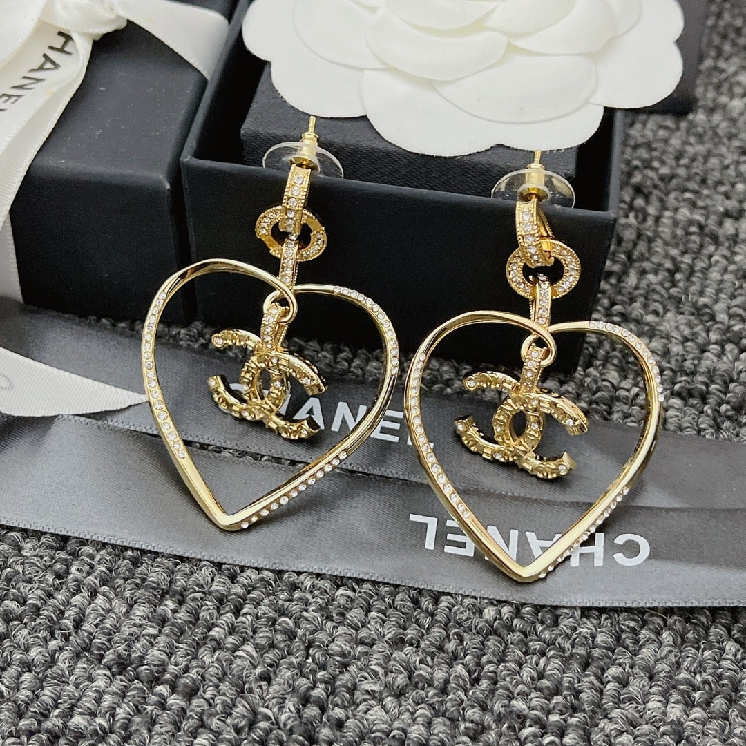 Chanel Gold Cc Logo Heart Earrings