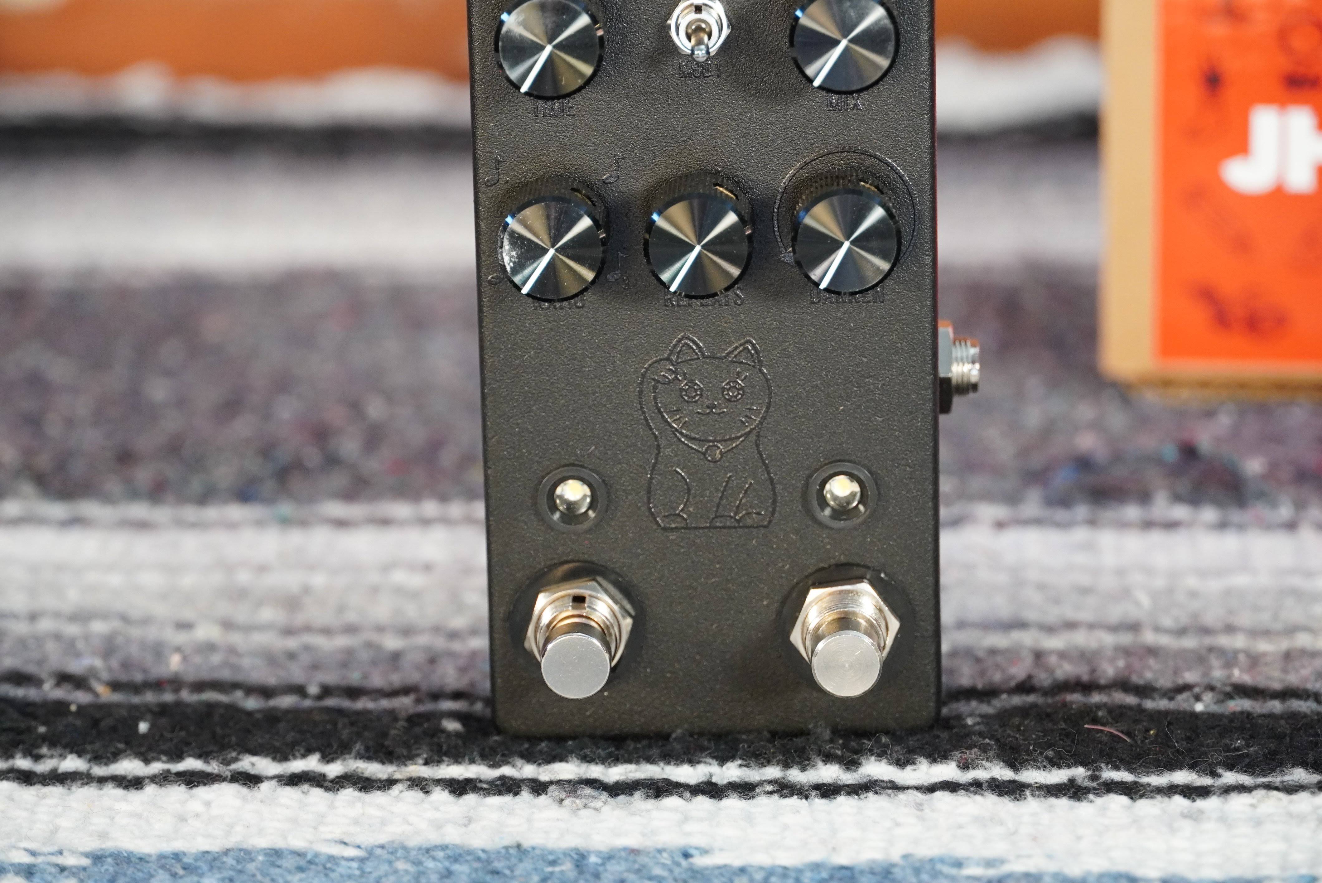 JHS Lucky Cat Delay Pedal Black