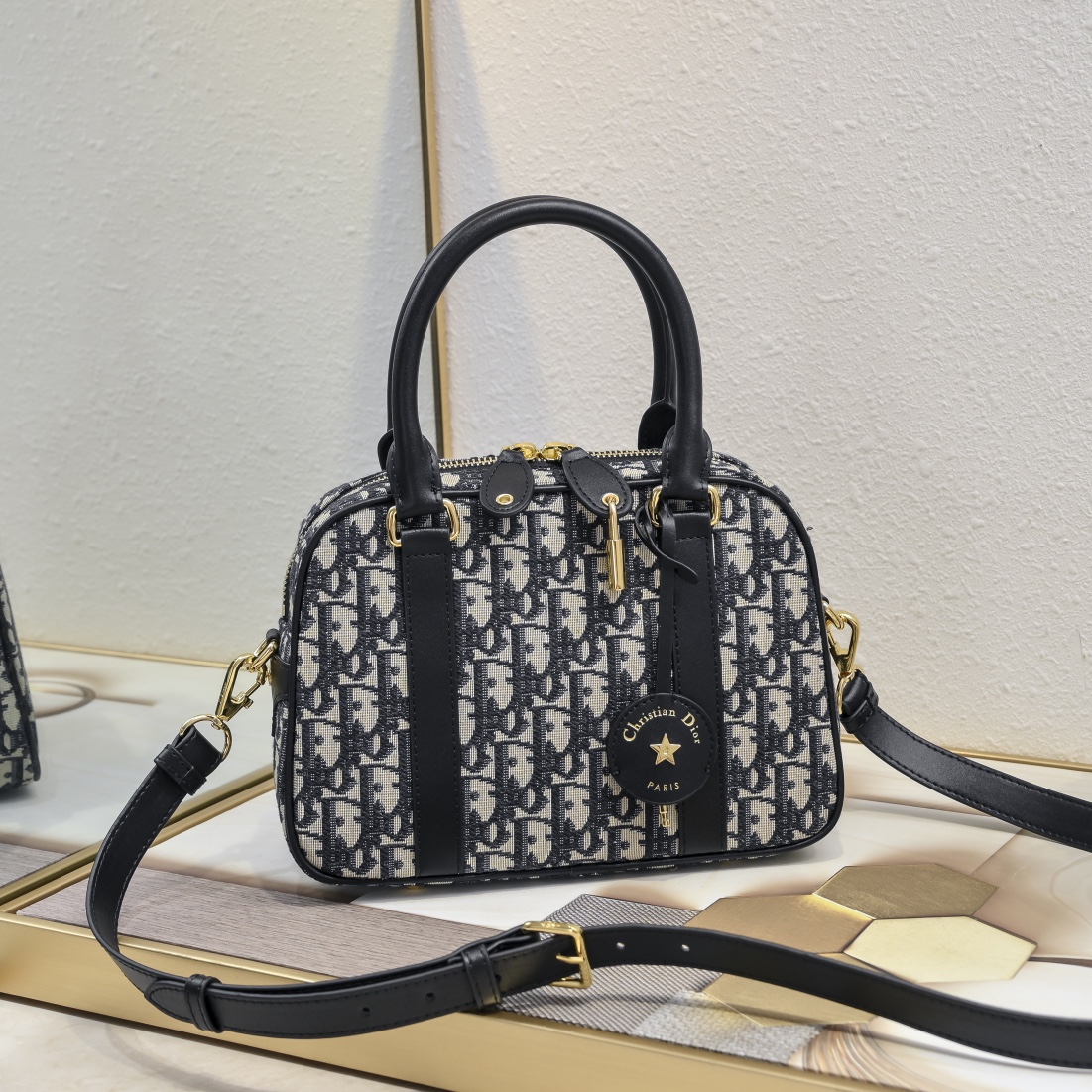 Dior D-Vibe Oblique handbag - cnluxepick