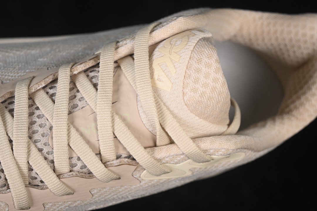 HOKA One One Clifton 9