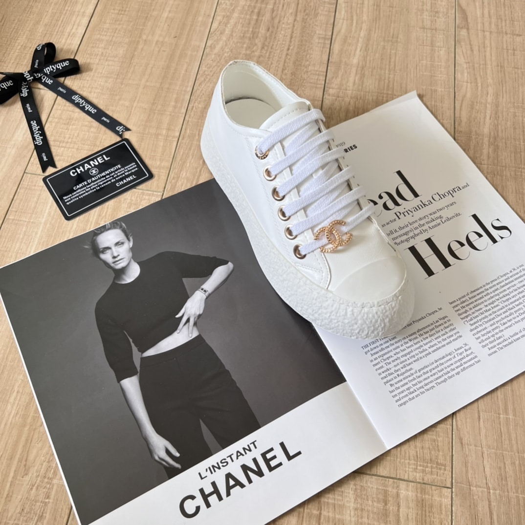 Chanel Women’S Sneakers Cc Trainers In White