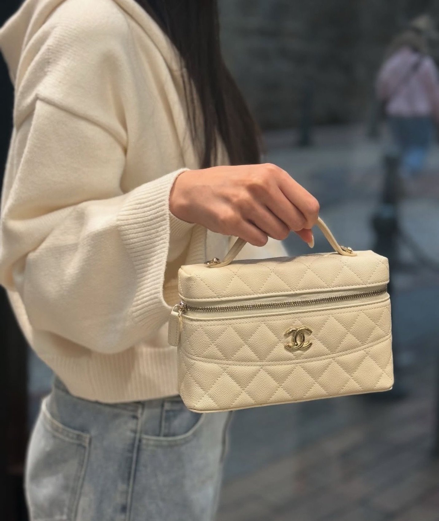 Chanel 25C Vanity Case Beige 20cm