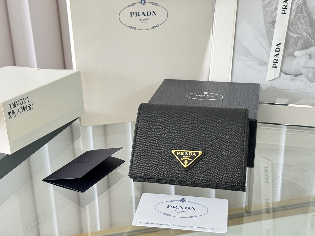 Prada Wallet Card Holder Purse 100% Genuine In Black Saffiano Leather - cnluxepick