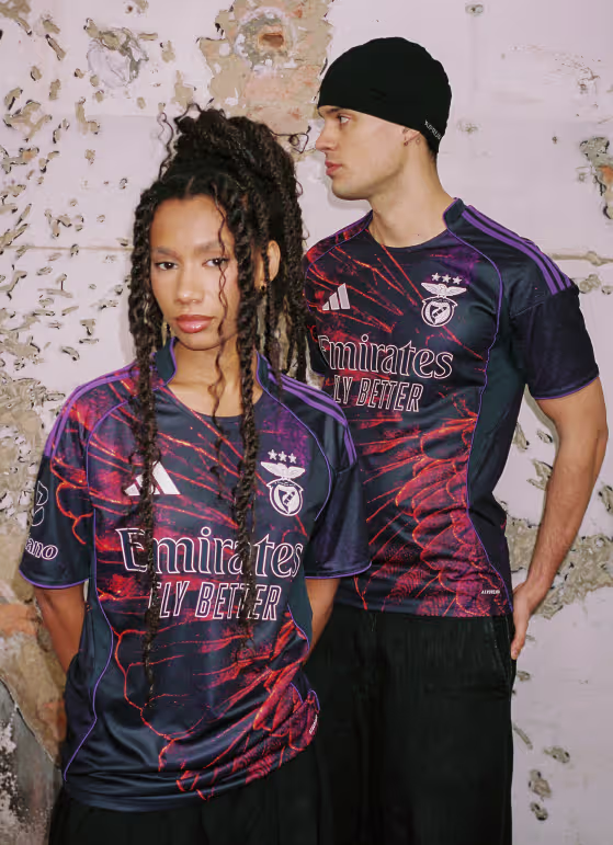 Camisola Adidas x Vhils x SL Benfica - Edição Especial 2025-2026