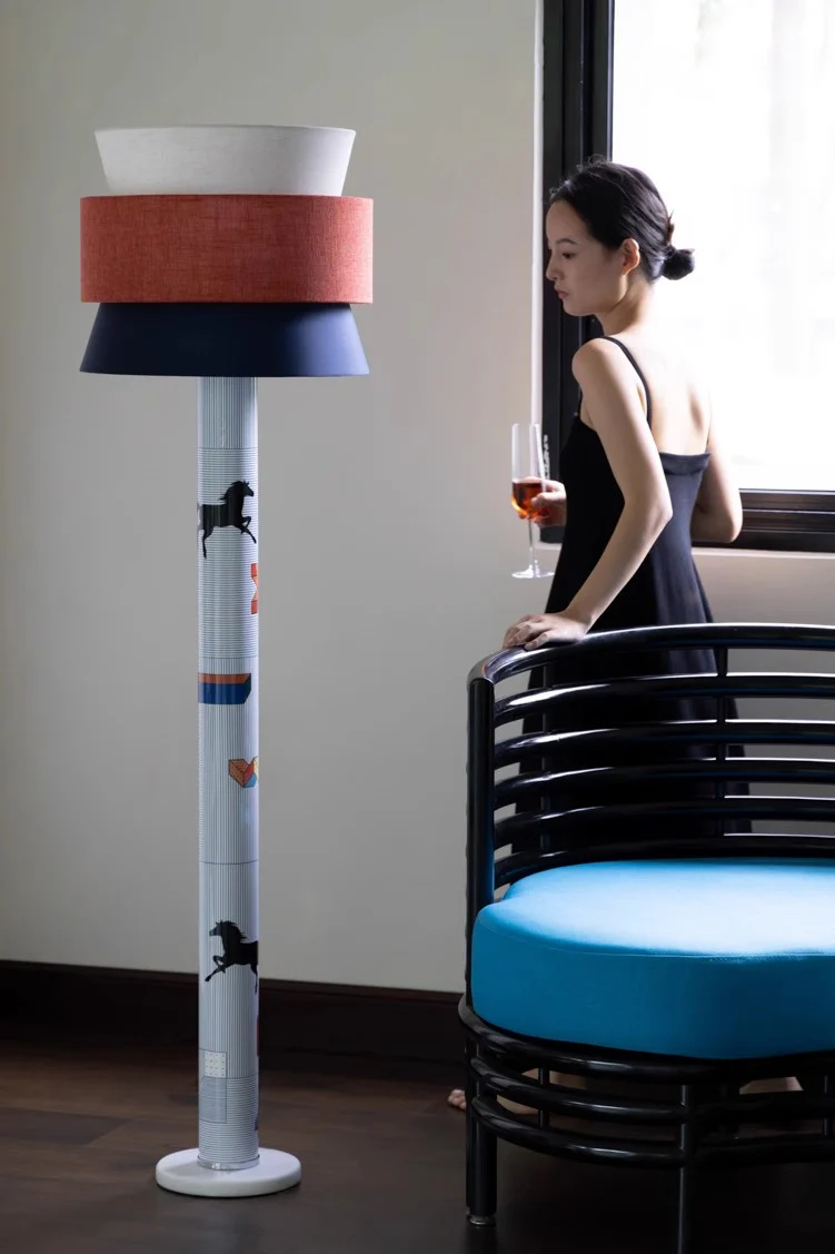 LA047 - HERM@S Classic Linen Blue Orange Spliced Floor Lamp Mesh Printing 3-color Light Study Living Room Bedroom