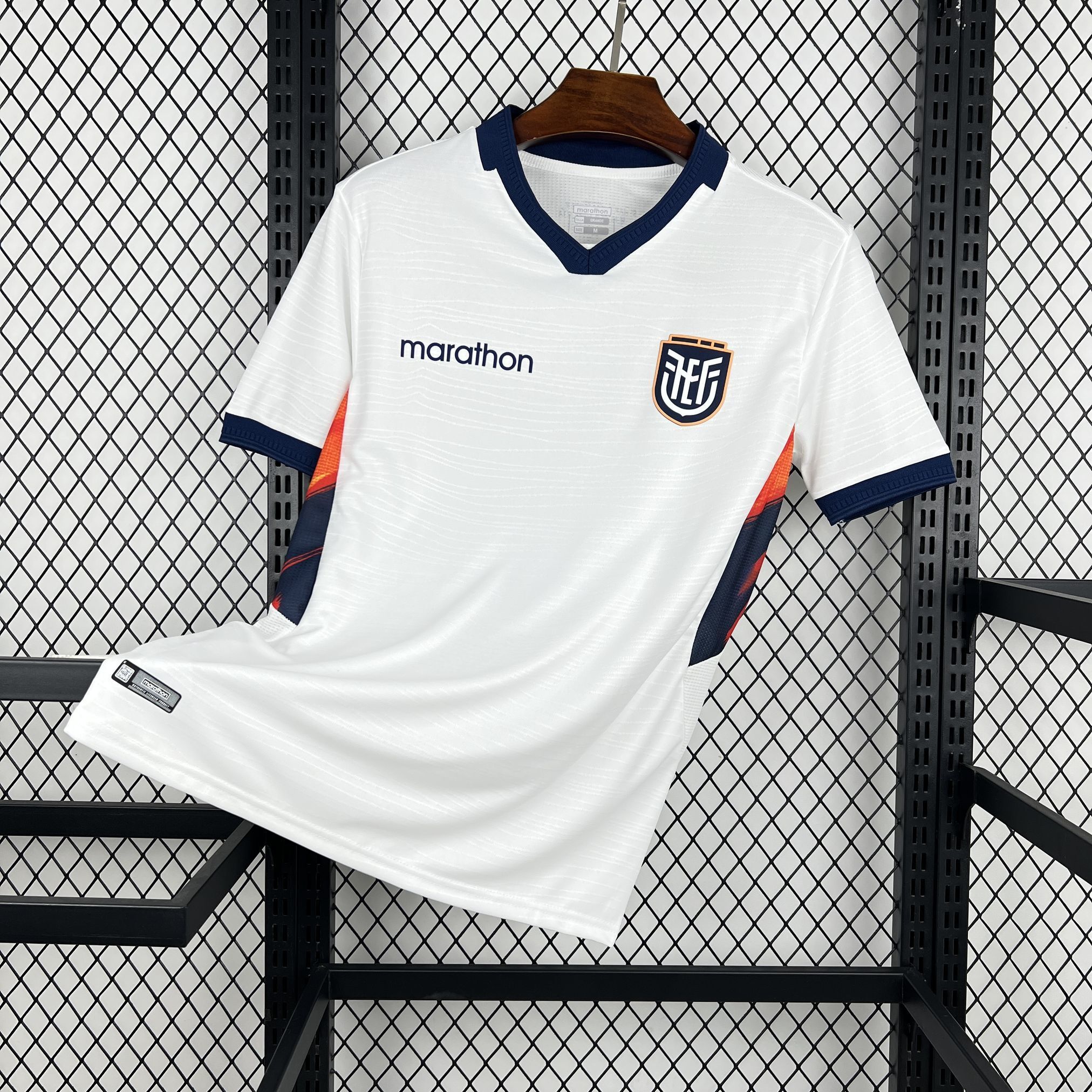 Équateur maillot foot 2026 2027 Coupe Du Monde€14.99