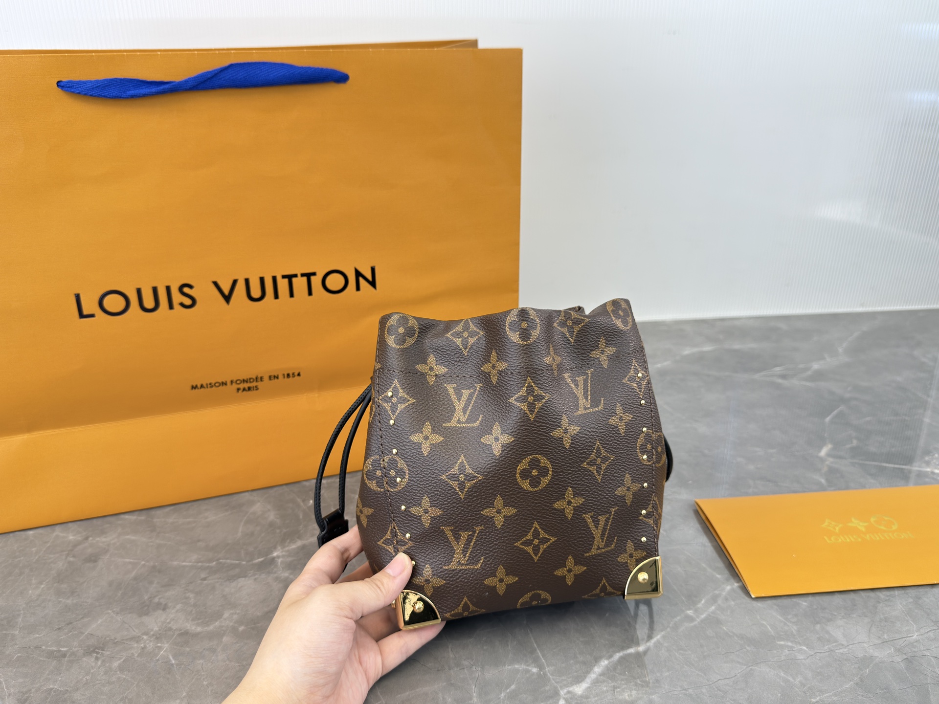 LV nano noe trunk bucket bag - cnluxepick