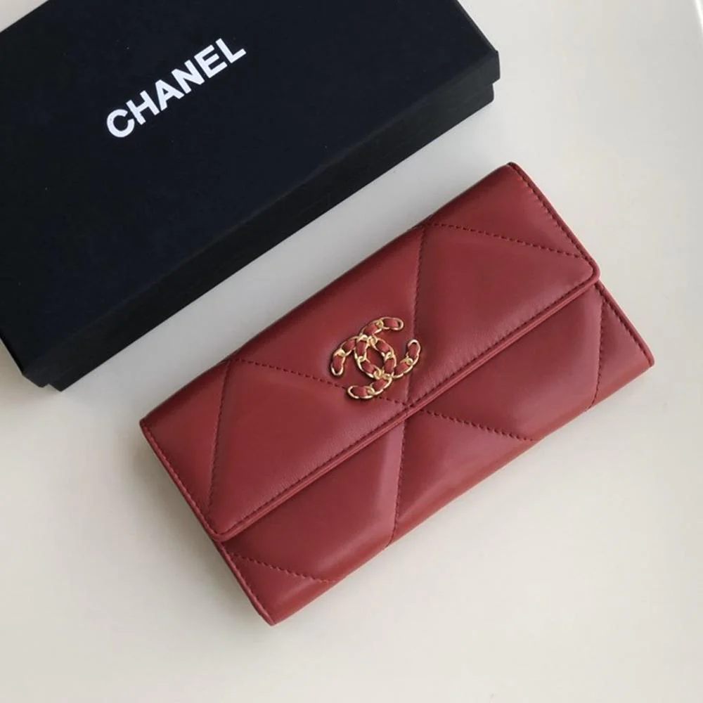 Chanel 19 Quilted Flap Wallet