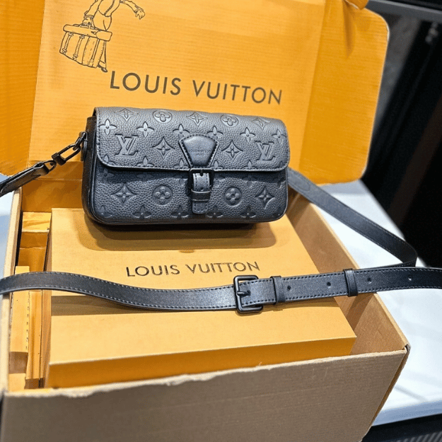 Louis Vuitton S-Cape Messenger Monogram Empreinte Black 9 Inches