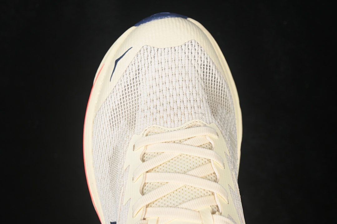 HOKA One One Challenger 8 Running Shoes