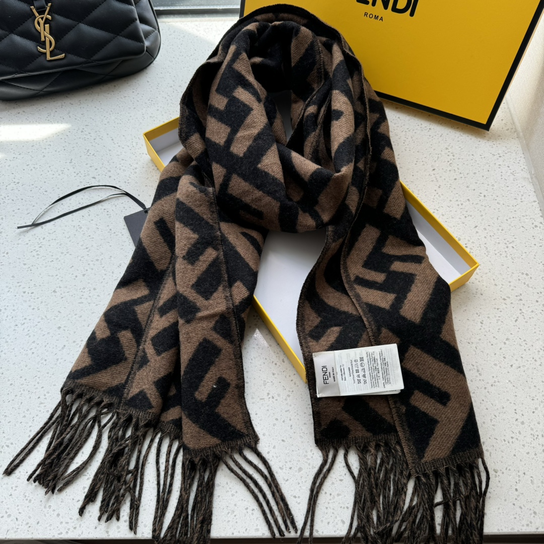 Fendi scarf 100% cashmere - cnluxepick