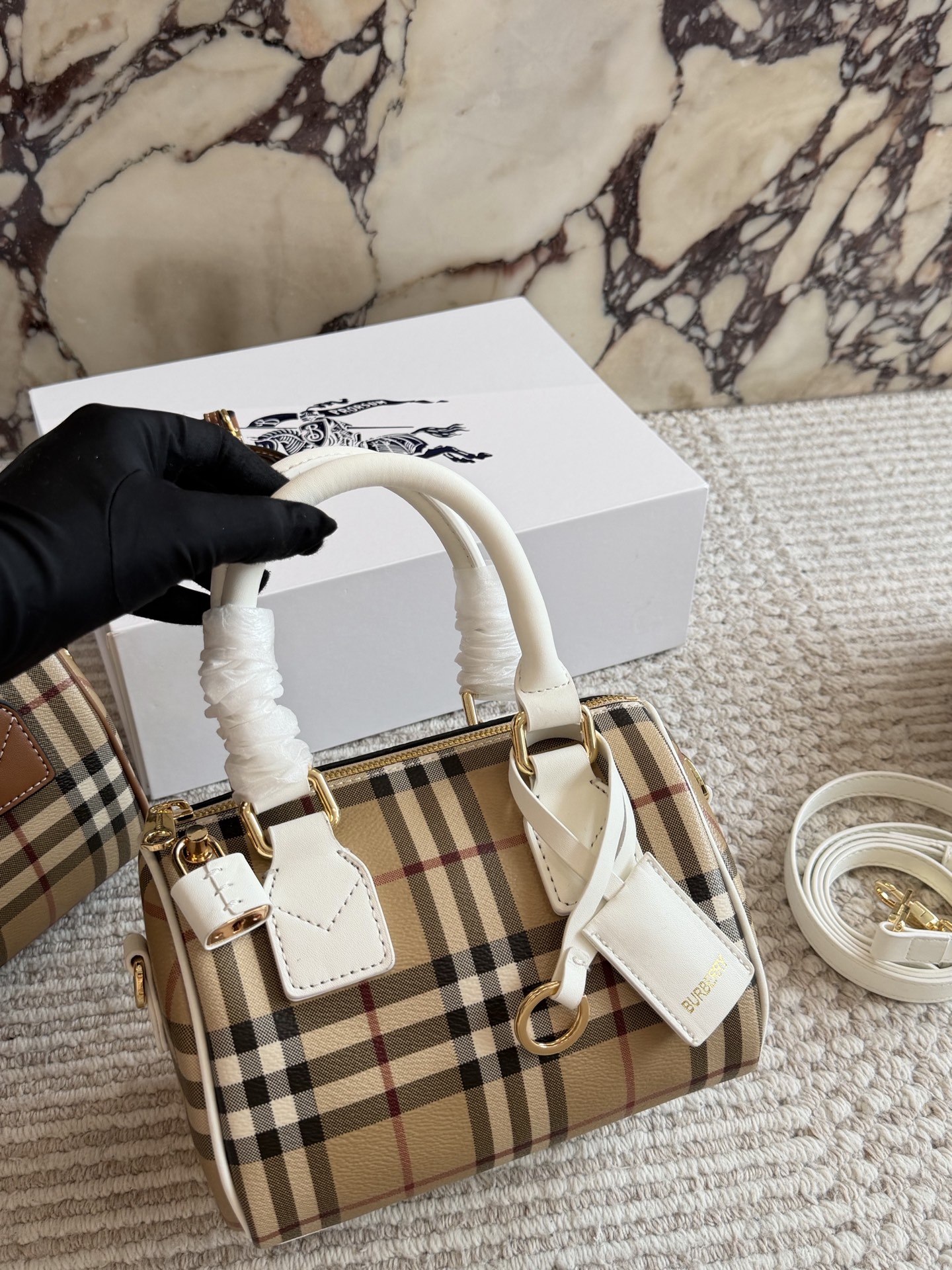 Burberry Classic Bowling Bag - cnluxepick