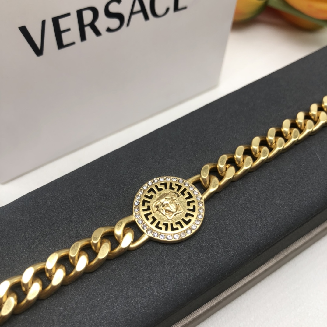 Versace bracelet - cnluxepick