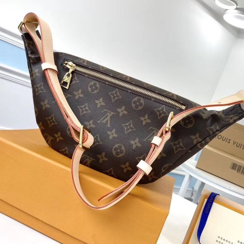 [Premium Quality] – Louis Vuitton Bumbag Monogram 10.2 Inches M43644