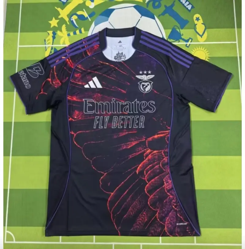 Camisola x Vhils x SL Benfica - Edição Especial 2025-2026