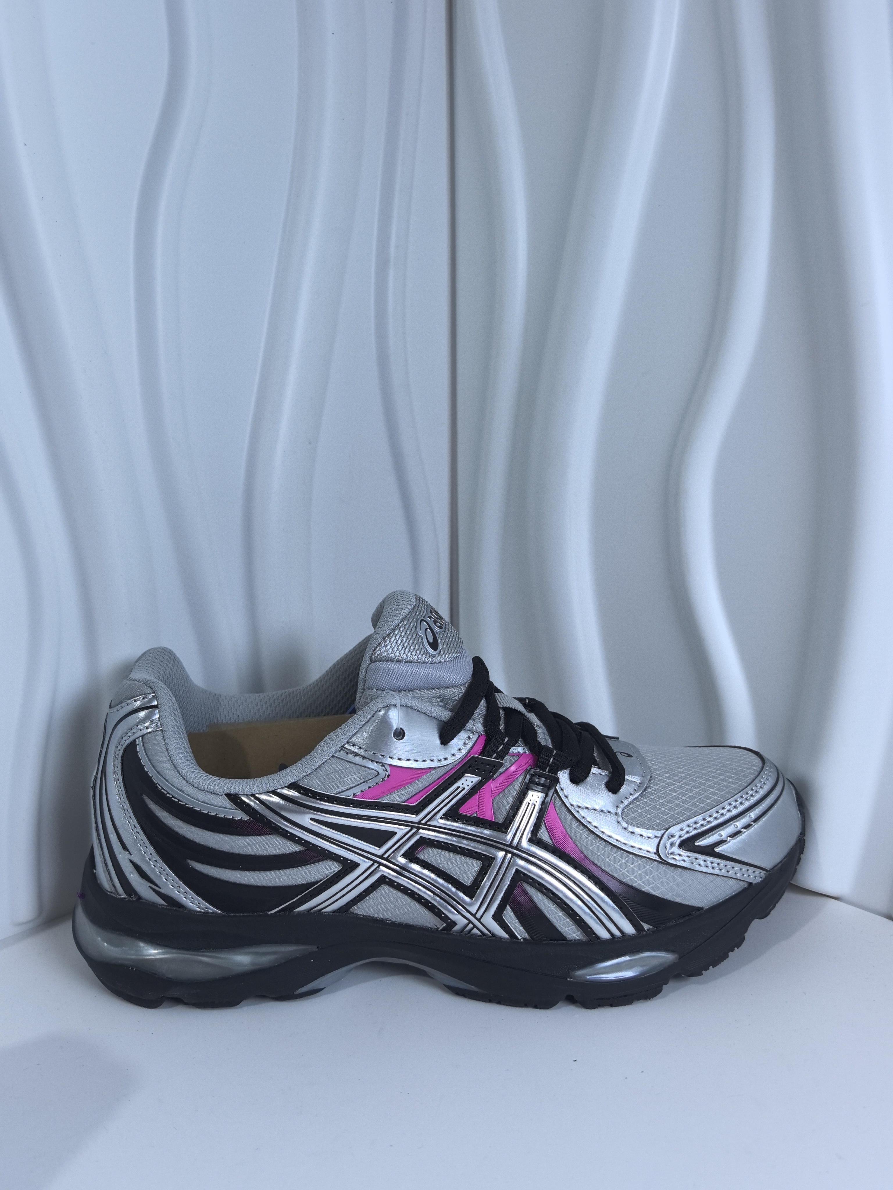 ASICS Gel-Sekiran Pink Silver Black