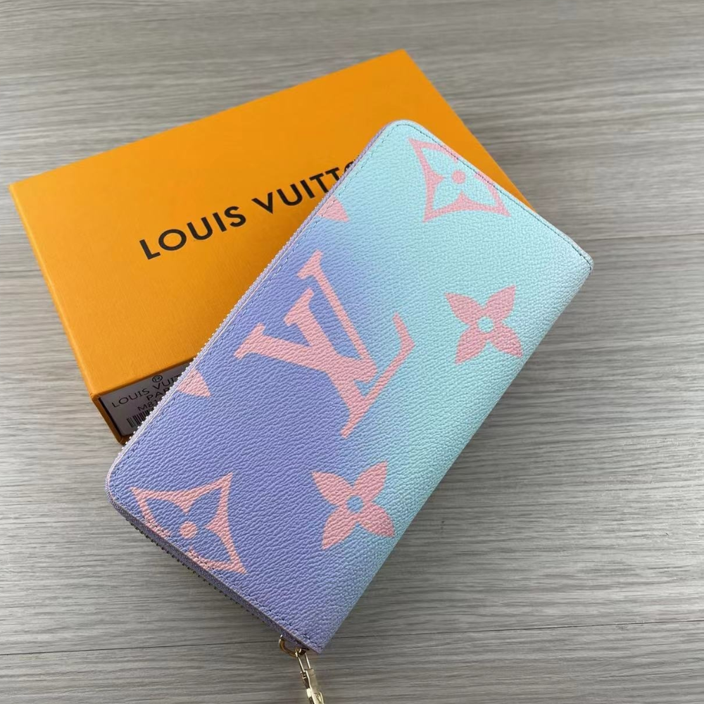 Louis Vuitton Zippy Wallet Giant Monogram Pastel 7.5 Inches M81340