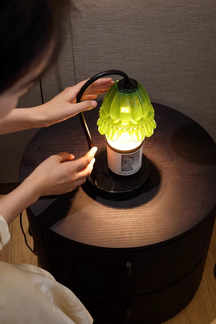 LA022 - Dimmable! DI@R Vintage Jade Bellflower Aromatherapy Marble Wax Lamp / Bedside Small Table Lamp Warm House