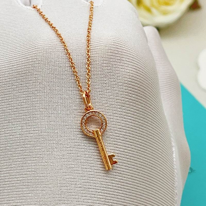 ティファニー キー モチーフ ペンダントコピー Tiffany necklace 人気モデル レディース プレゼント