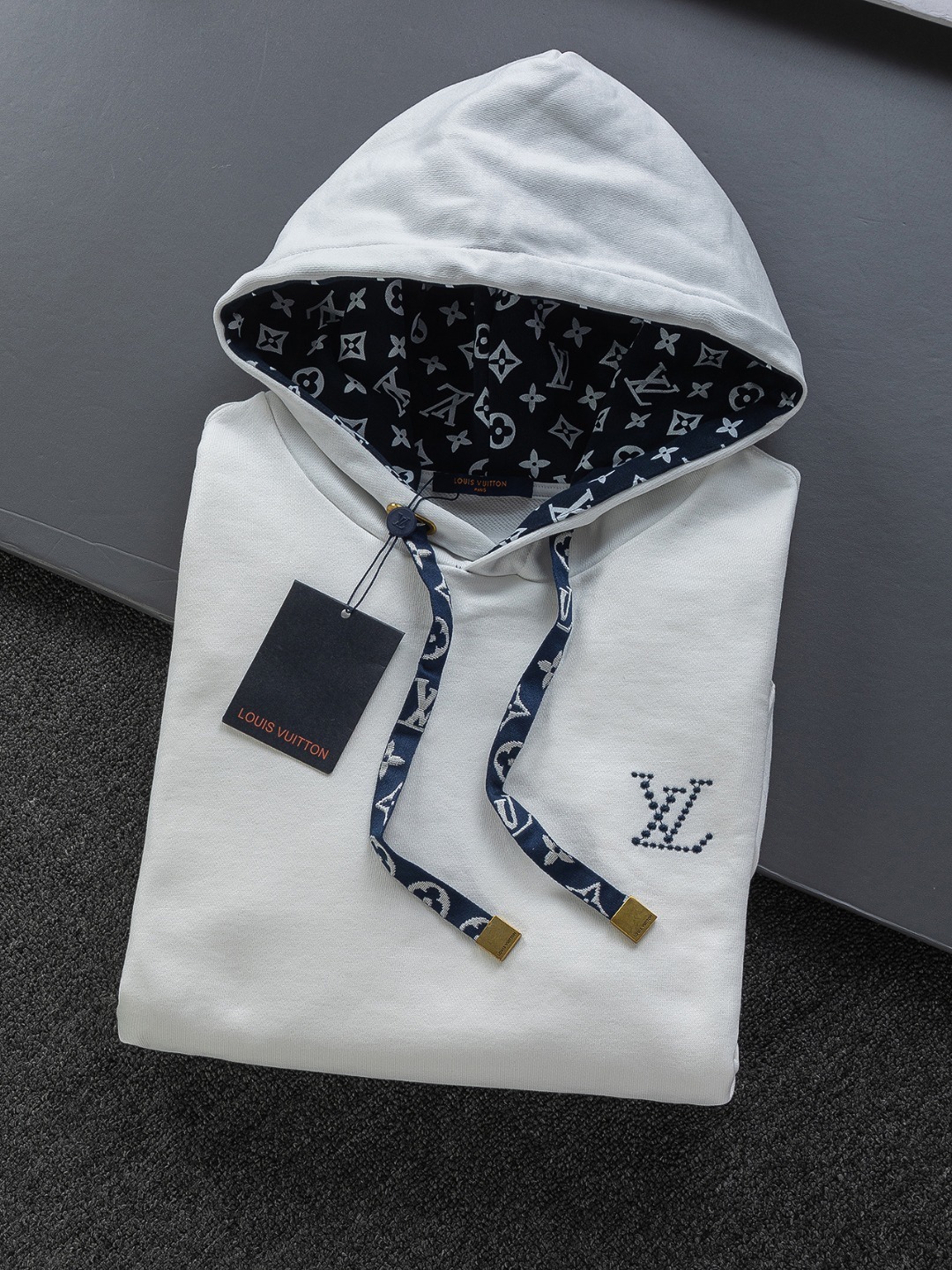 LV Early Fall/Winter Hoodie - cnluxepick