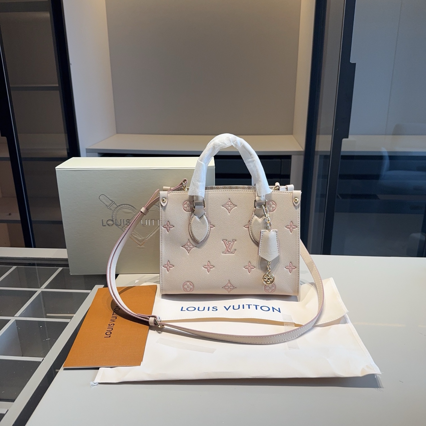 LV Strawberry Milk Series Tote Bag High Version - cnluxepick