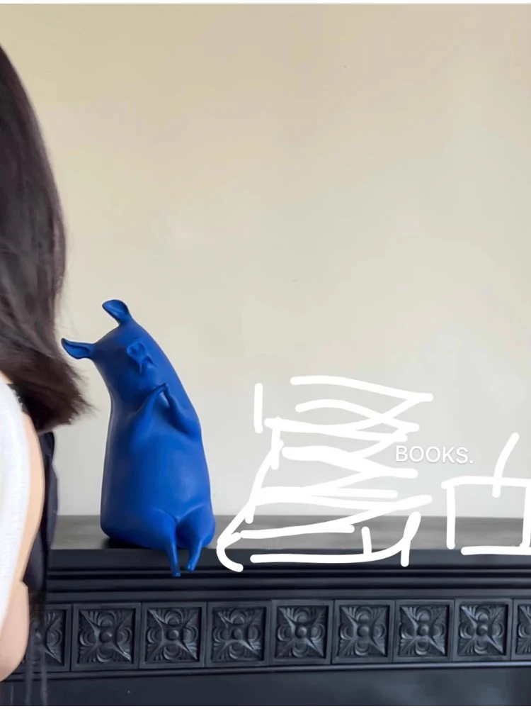 DC109 - Home Picasso blue blessing pig foyer bookcase sample room guardian ingot desktop ornament