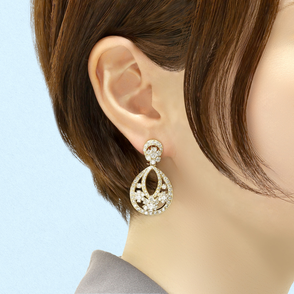 Van Cleef & Arpels Snowflake Earrings 18K Yellow Gold Diamond VCARO3RS00