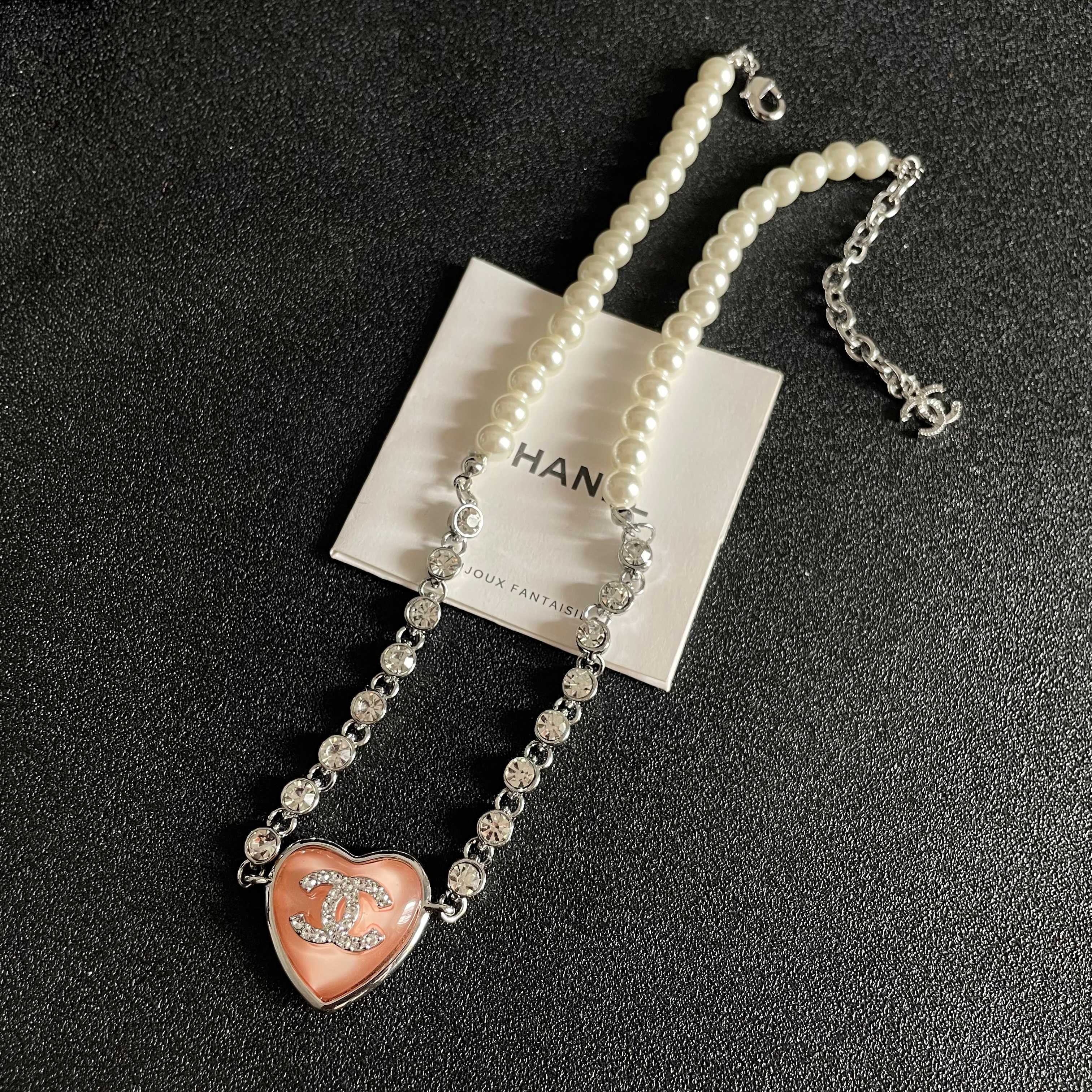 Chanel necklaces - cnluxepick