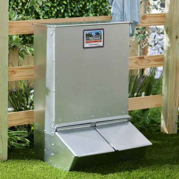 Two-Door Hog Feeder – 3.7-Bushel Capacity, Designed for Up to 8 Hogs