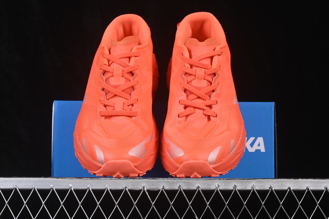 HOKA One One Speedgoat 7