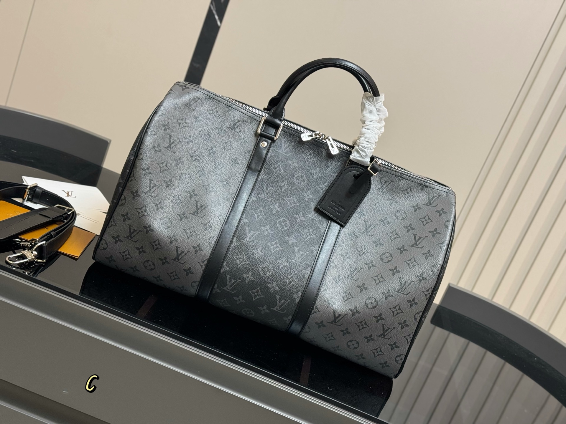 LV super cool Keepall travel bag - cnluxepick