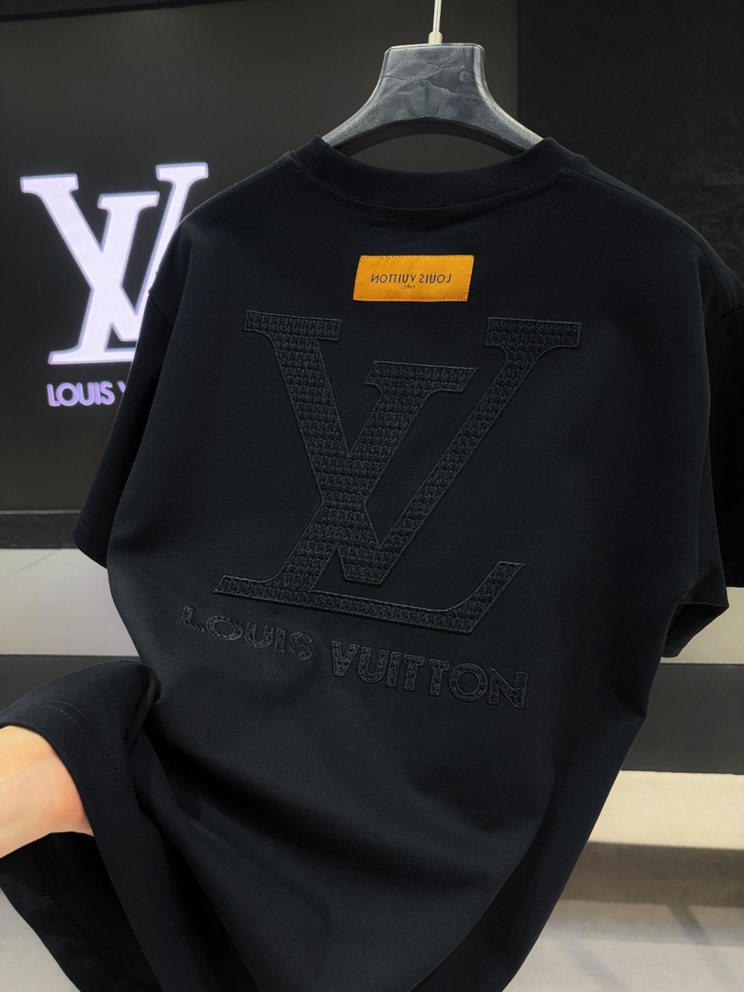 LV Embroidered Short-Sleeved T-shirt - cnluxepick