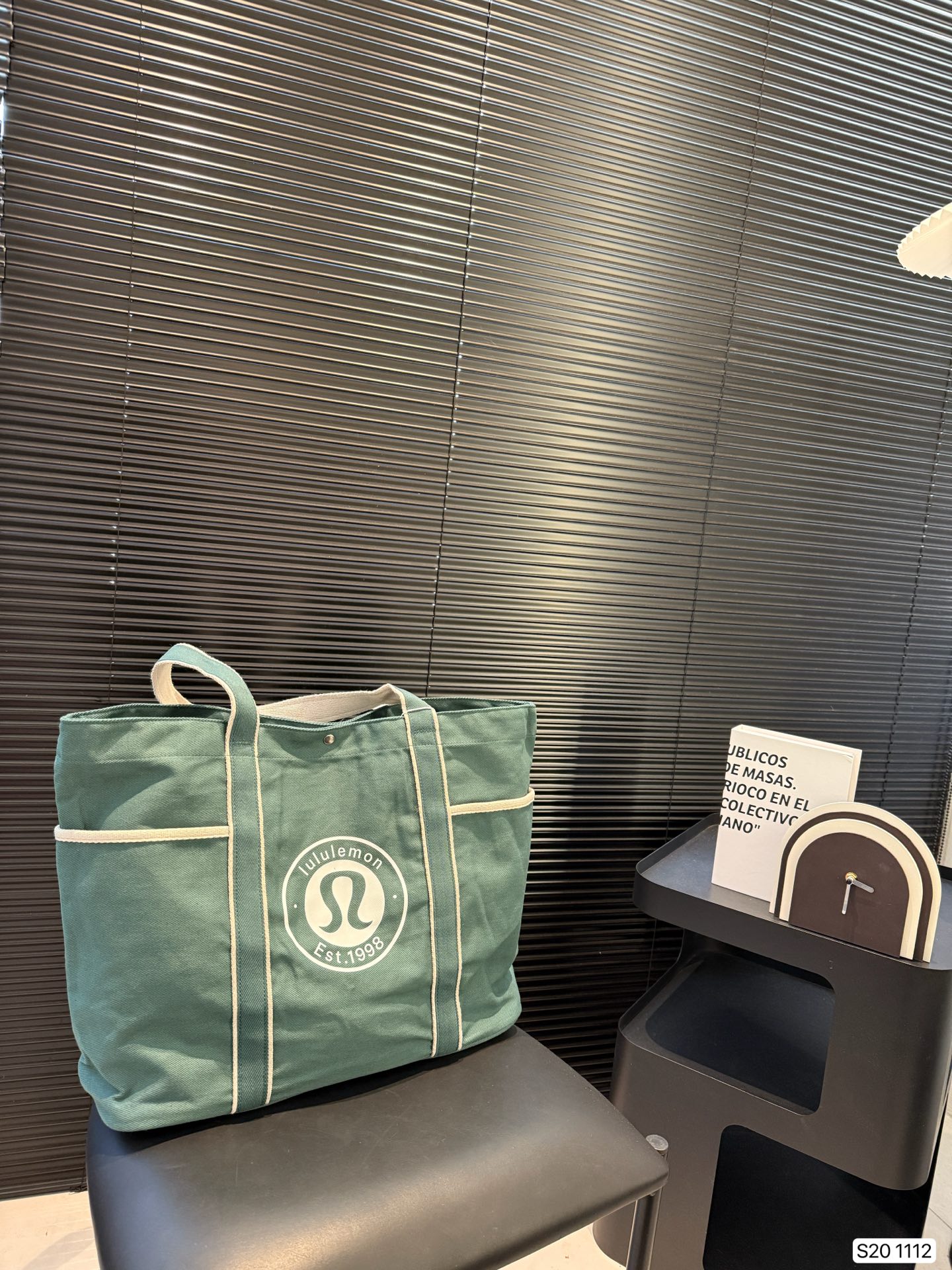 Lululemon canvas bag is practical and lightweight - cnluxepick