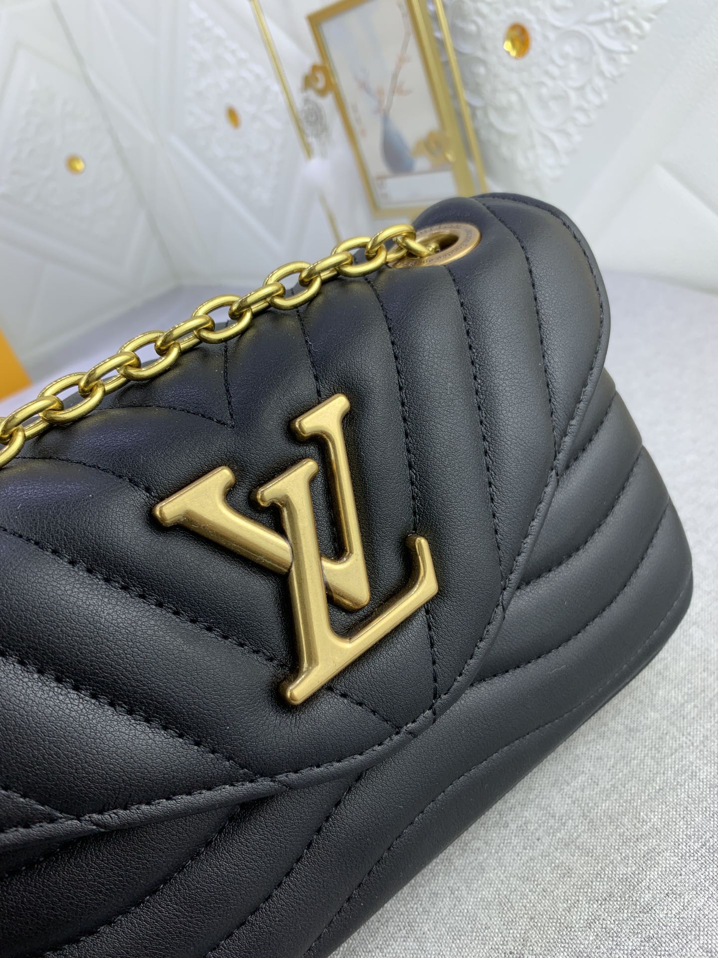 Louis Vuitton New Wave Chain Bag Black 21Cm