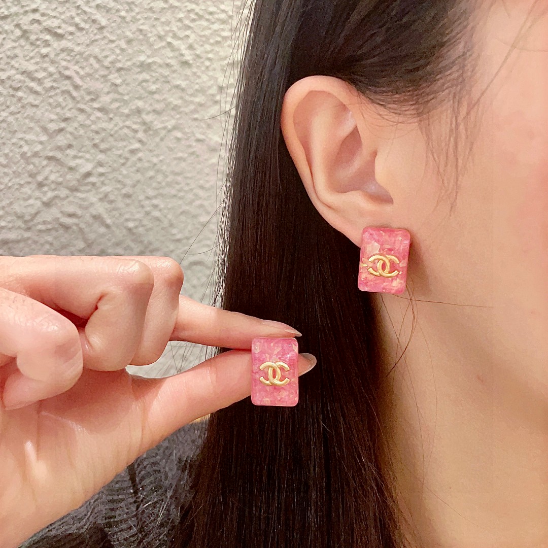 Chanel candy-colored double C stud earrings - cnluxepick