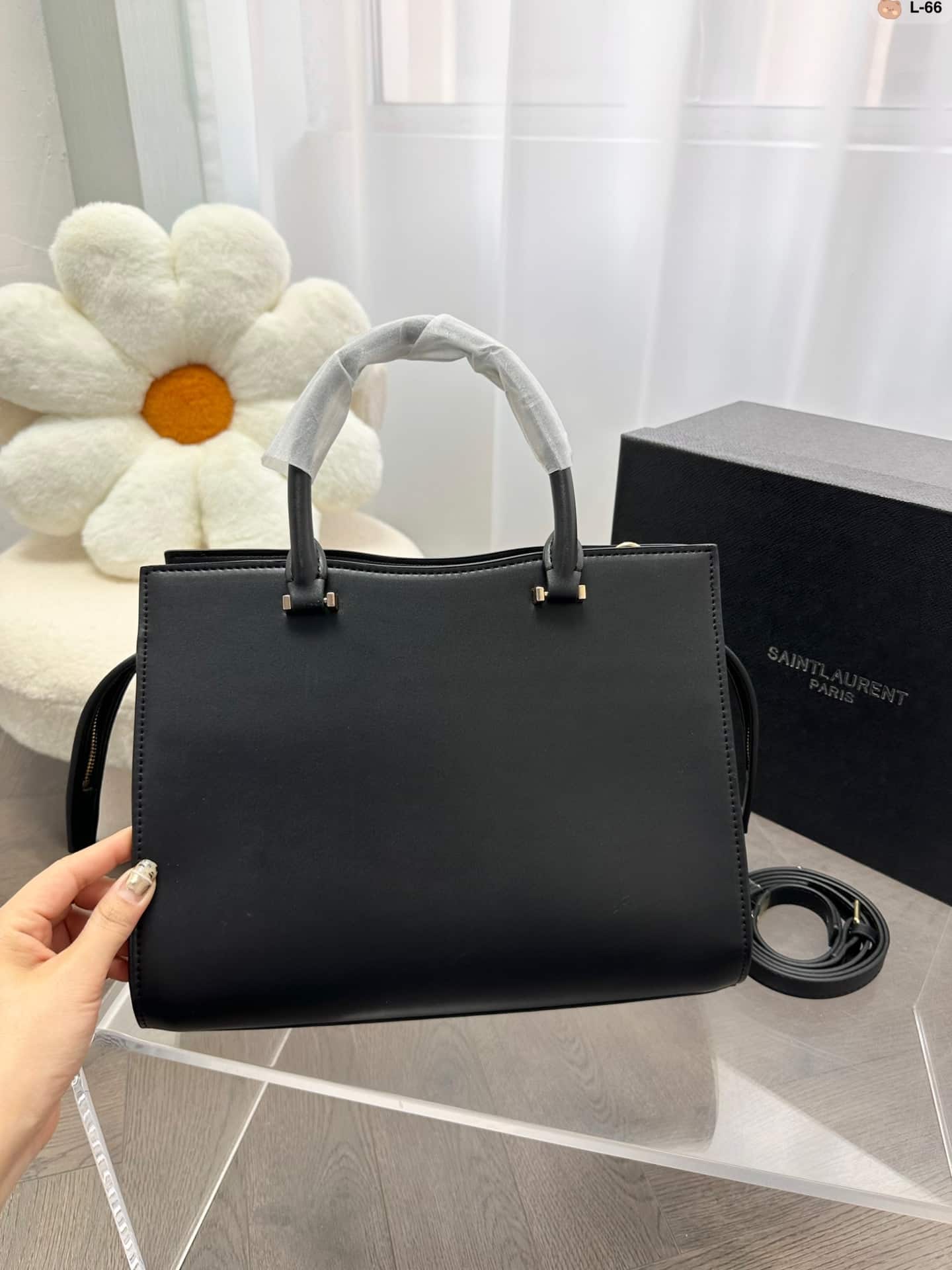 Saint Laurent Uptown Medium Leather Tote Bag Black 31Cm