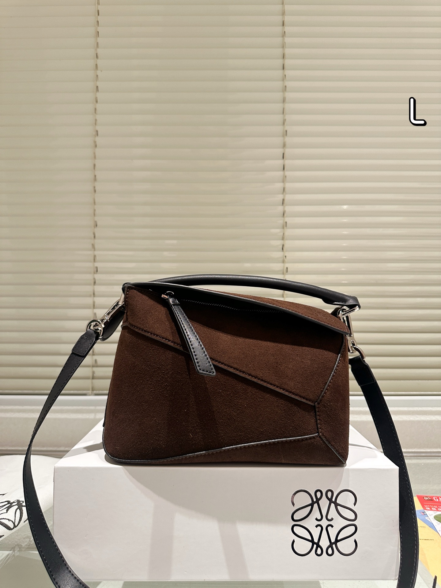 Loewe's stylish and minimalist geometric bag - cnluxepick