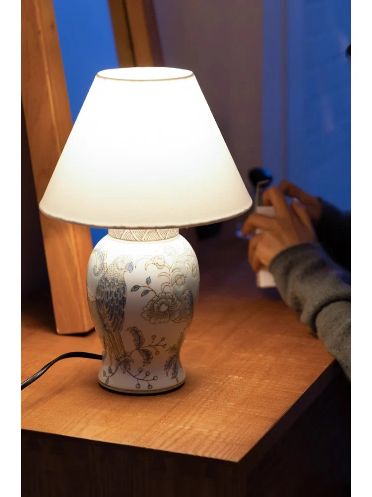 LA048 - Study Series Oriental Paris Hand-painted Ceramic Parrot Blue Study Bedroom Table Lamp Bedside Lamp