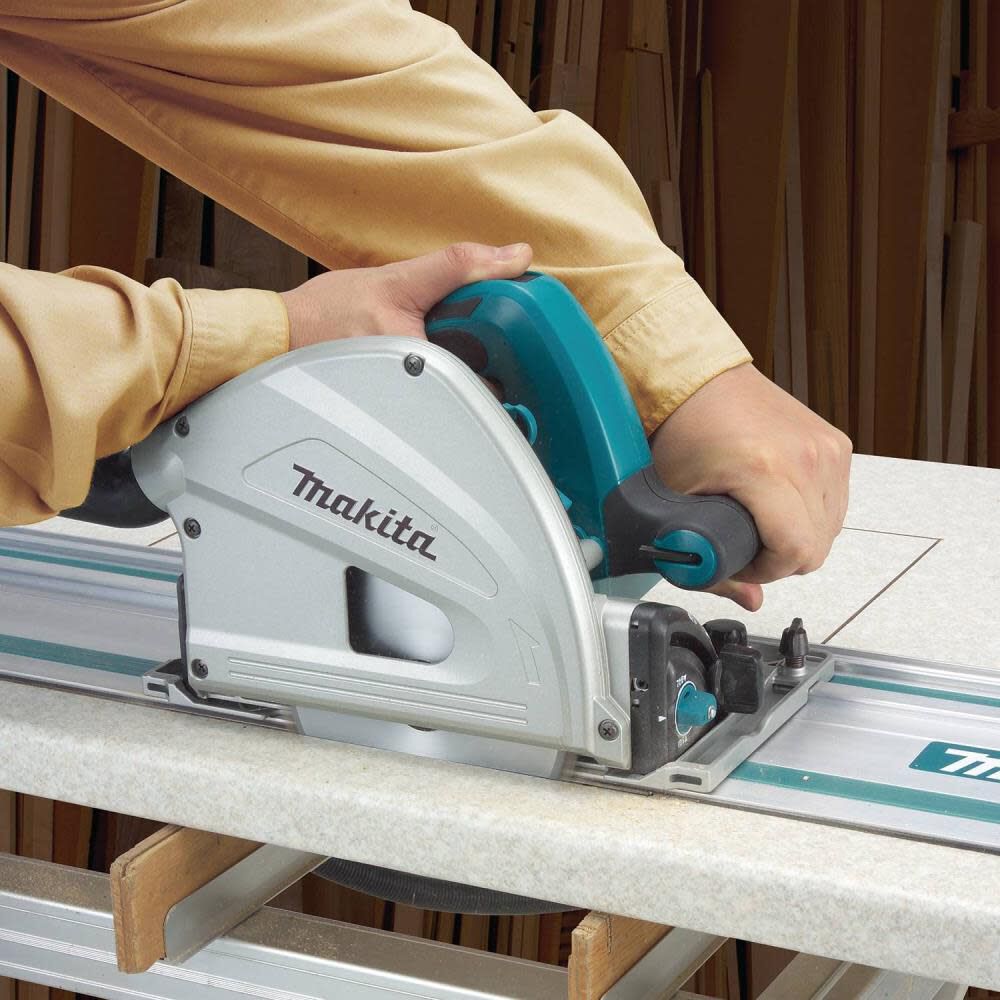Makita 6-1/2 In. Plunge Circular Saw with Rail SP6000J1