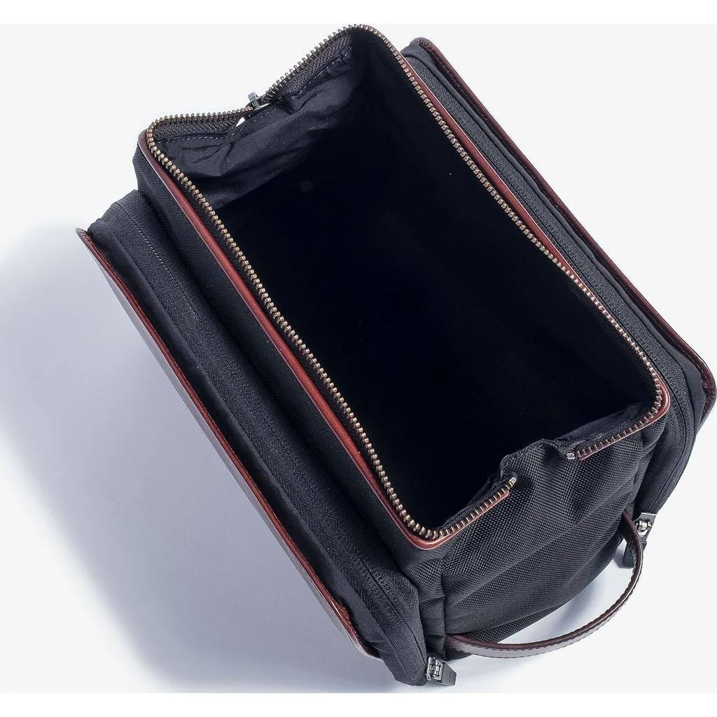 Hook u0026 Albert Leather Toiletry Kit (Brown)