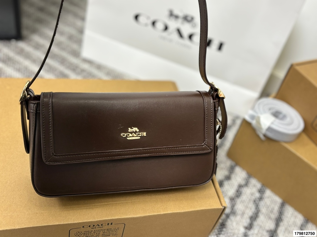 Coach shoulder bag - cnluxepick