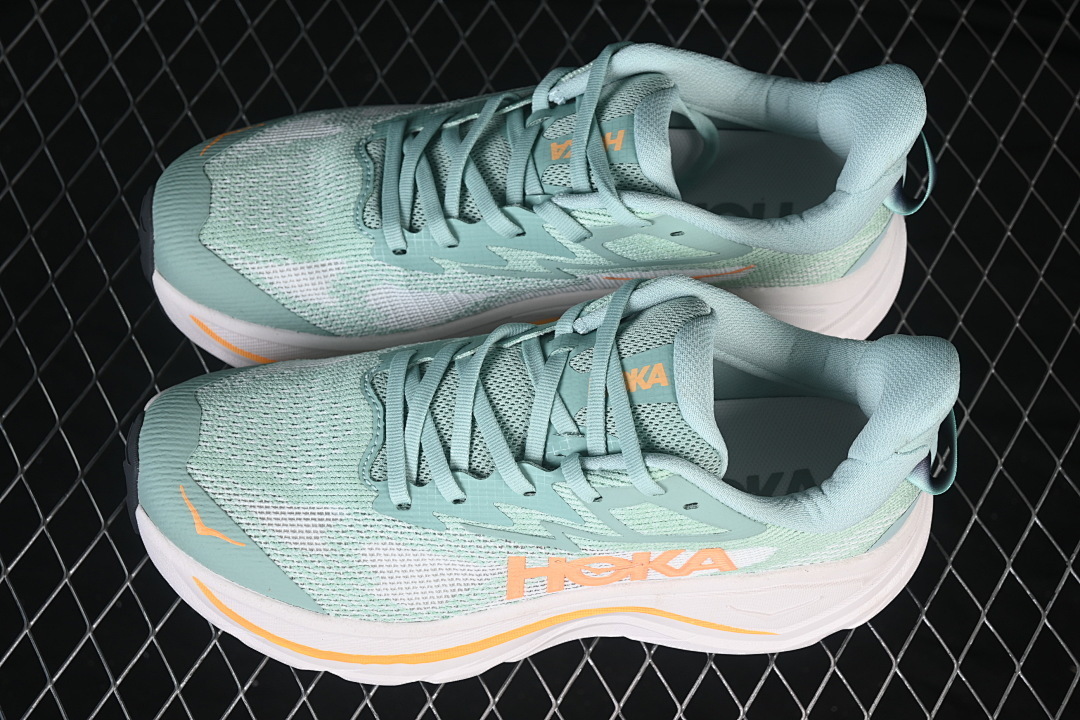 HOKA One One Challenger 8 Running Shoes