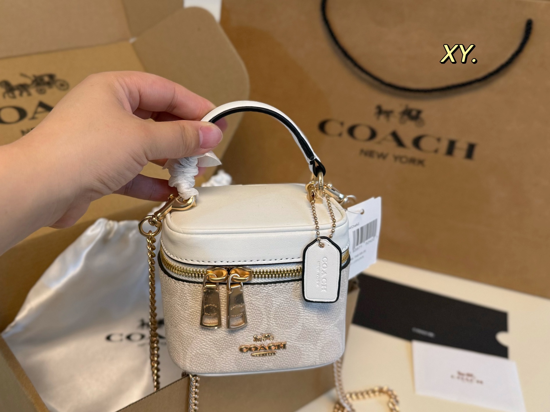Coach's new Ava portable mini chain box bag lipstick bag - cnluxepick